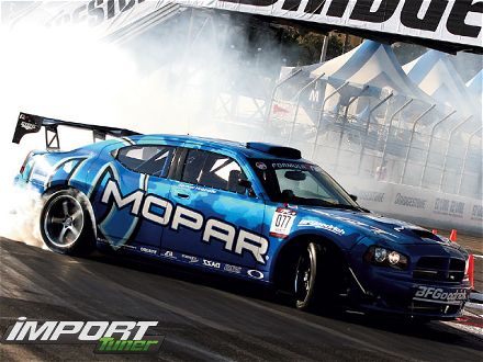 0709_impp_01_z+new_drift_cars+2006_dodge_charger_srt8